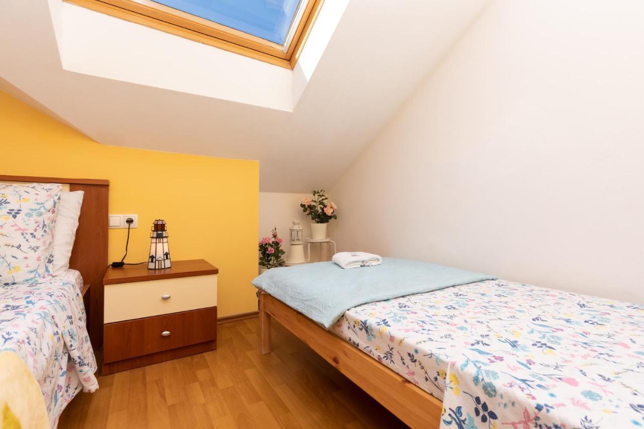 Apartman Monika Omis Exterior photo